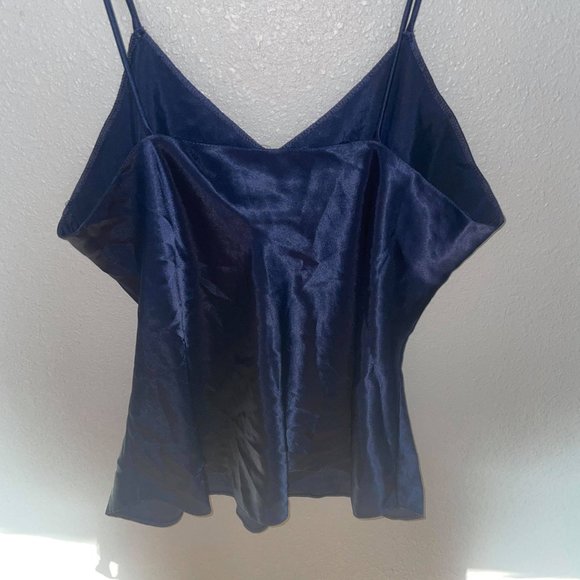 tank top - Picture 2 of 2